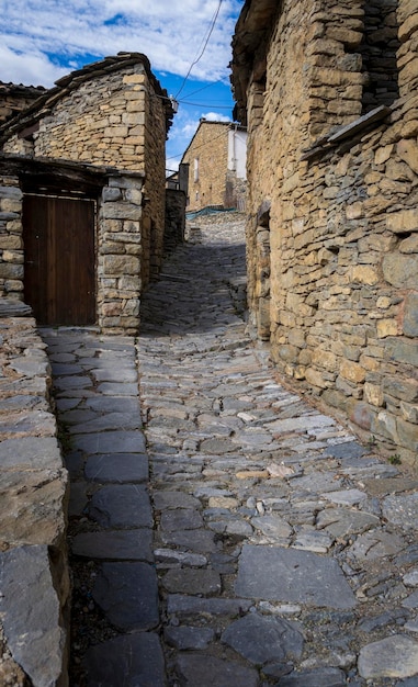 Montanana Huesca Aragona Spagna Salita via San Juan