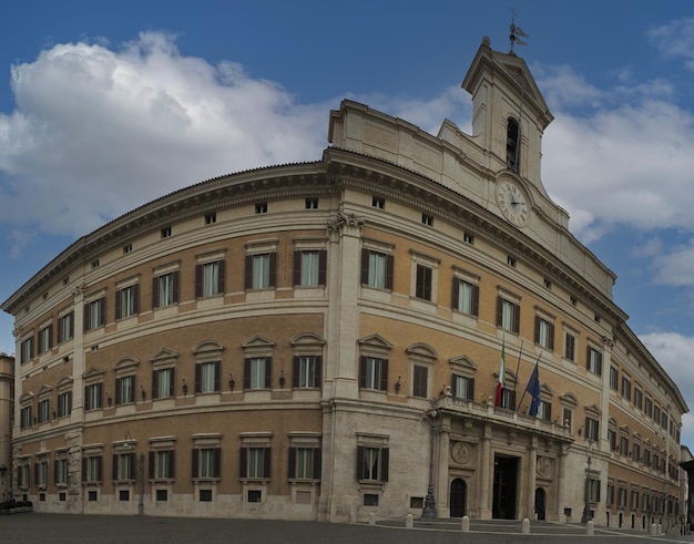 Montecitorio è un palazzo di Roma e sede della Camera dei Deputati italiana