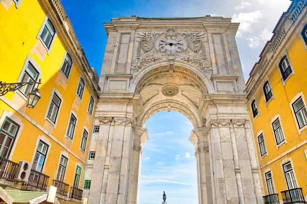 Monumenti del Portogallo di Commerce Plaza Praca do Comercio a Lisbona di fronte al fiume Tago