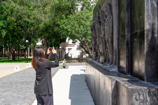 Monumento a Don Chedi a Suphanburi