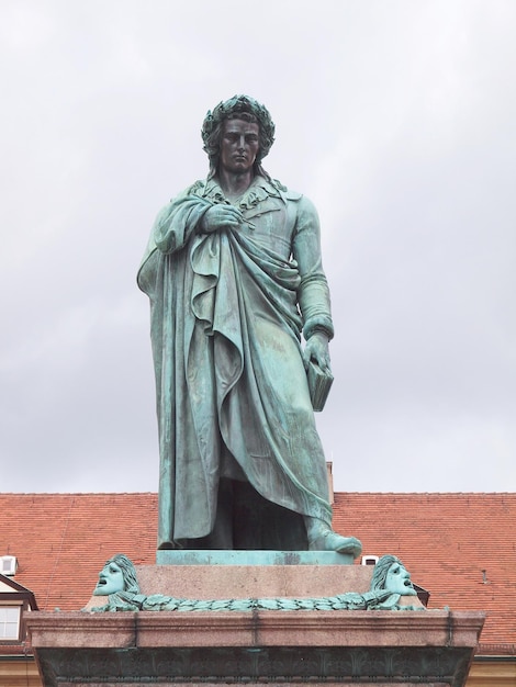 Monumento al poeta Schiller a Stoccarda, Germania