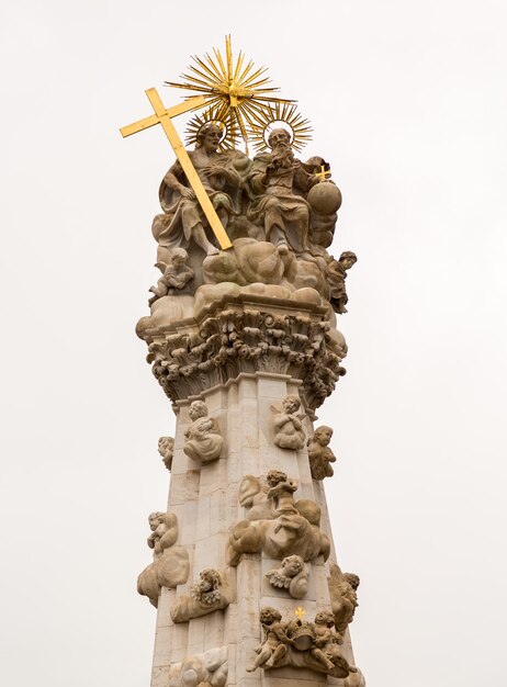 Monumento alla peste nella collina del castello di Budapest