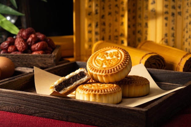 Mooncakes freschi in un'atmosfera festosa