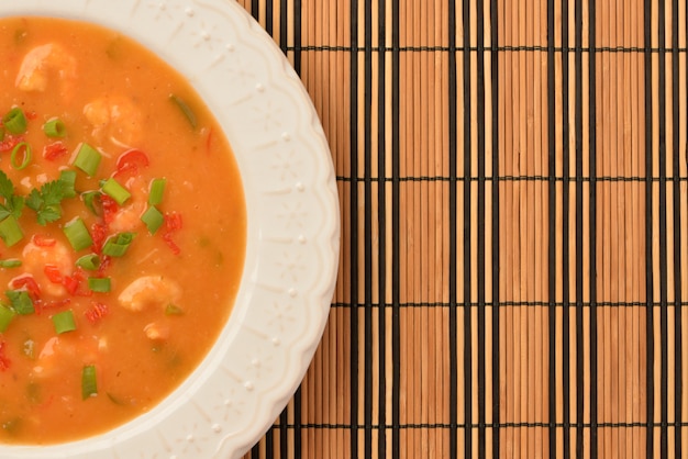 Moqueca di gamberi con erba cipollina