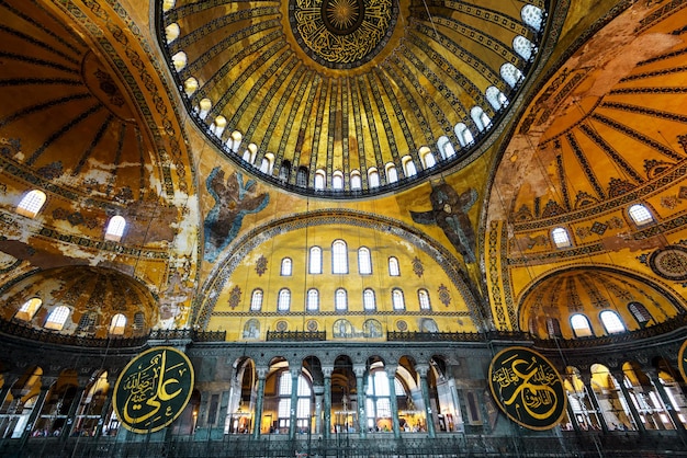 Moschea Ayasofya interno Istanbul Turchia