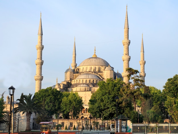 Moschea Blu a Istanbul al sorgere del sole. tacchino