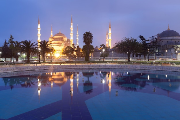 Moschea Blu di Sultanahmet al crepuscolo