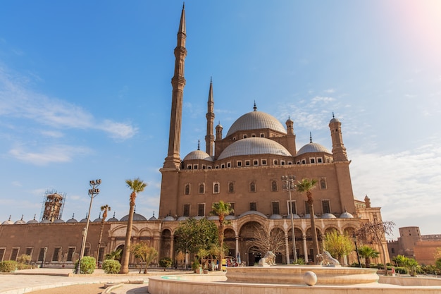 Moschea di alabastro al Cairo, bella vista diurna.