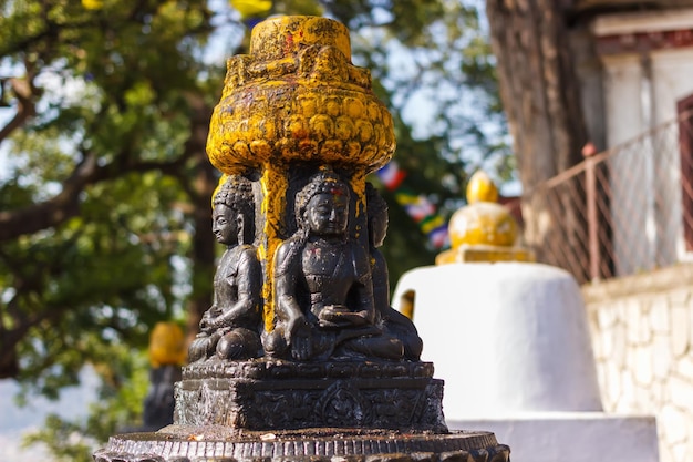 Motivi ed edifici a Swayambhunath Nepal