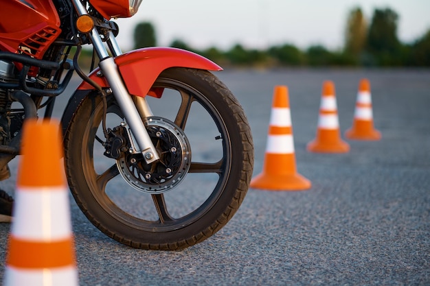 Moto e coni, autodromo, scuola moto