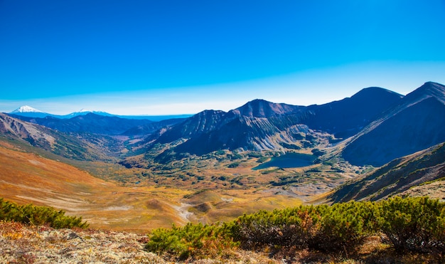 Mountain Valley nel cratere di un vulcano spento sulla Kamchatka.