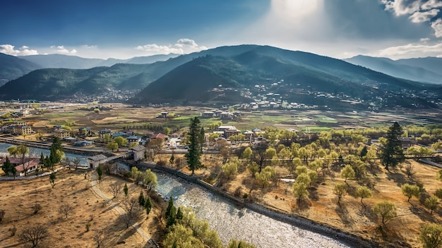 Mountain Village in una giornata di sole estivo