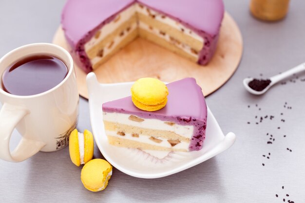 Mousse di ribes e biscotto con amaretto giallo e caffè