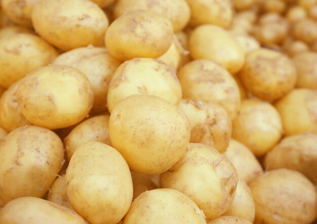 Mucchio di patate novelle da vicino