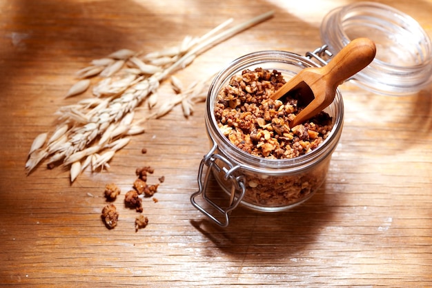 Muesli in un barattolo di vetro