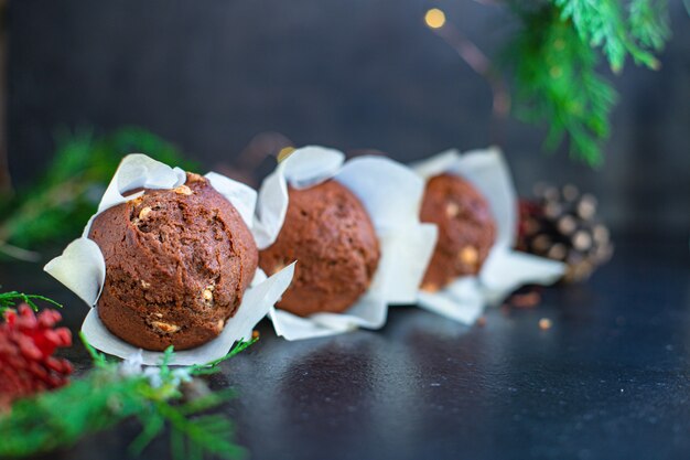 muffin al cioccolato cupcakes e luci di Natale