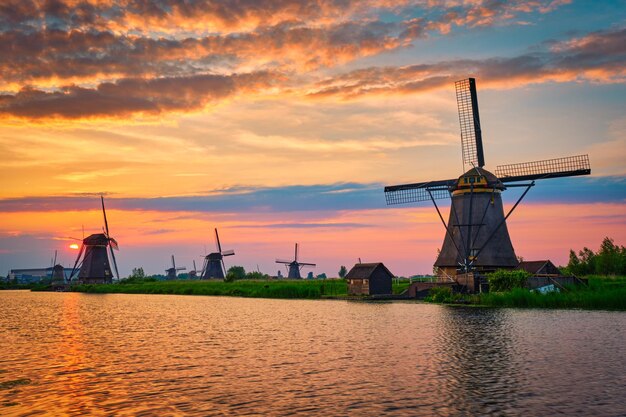 Mulini a vento a Kinderdijk in Olanda Paesi Bassi