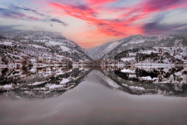 Mulini a vento del lago Cubuk ubuk Gl Goynuk Bolu Turchia