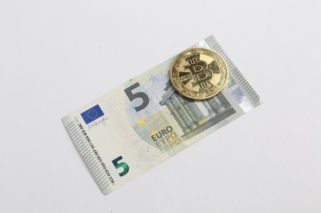 Multi Euro Dolar cash Diversi tipi di banconote bitcoin di nuova generazione