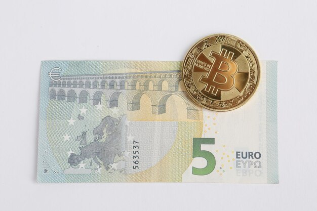 Multi Euro Dolar cash Diversi tipi di banconote bitcoin di nuova generazione