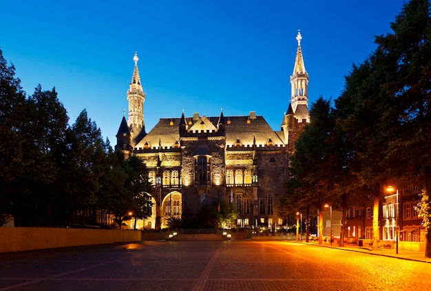 Municipio Di Aquisgrana Di Notte In Germania