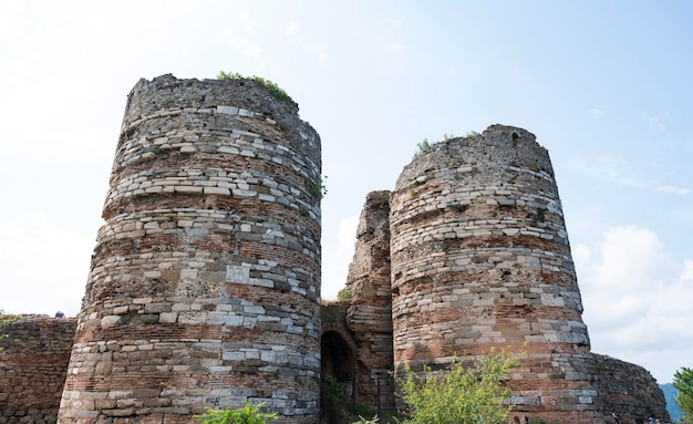 Mura del castello di Yoros