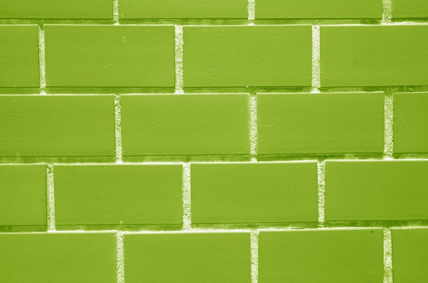 Muro di mattoni colorati verde lime vibrante