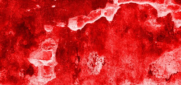 Muro rosso incrinato sfondo spaventoso muro sanguinoso texture muro bianco con schizzi di sangue per sfondo concetto horror o halloween