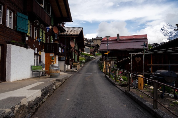 Murren è un comune del comune di Lauterbrunnen nel cantone di Berna in Svizzera