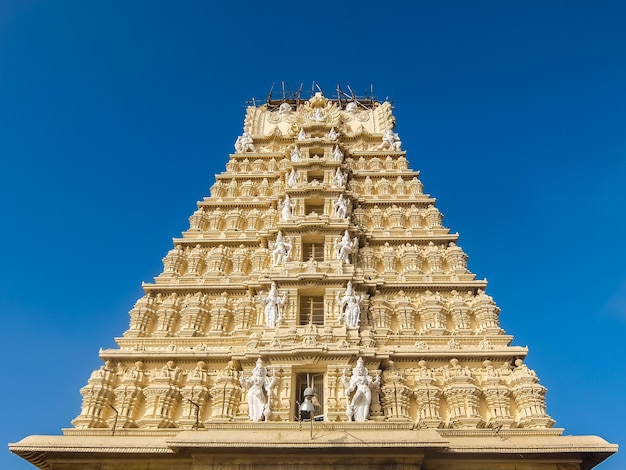 Mysore India Vista del tempio di Sri Chamundeshwari situato sulle colline di Chamundi vicino a Mysore