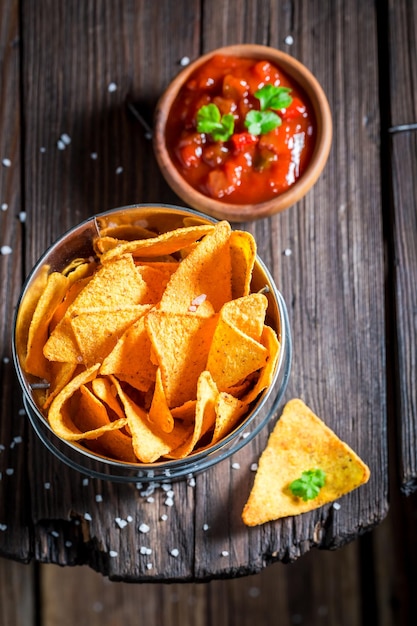 Nachos messicani come spuntino per una festa