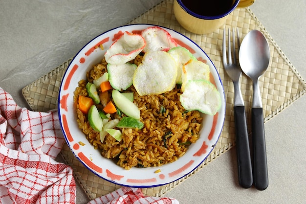 Nasi Goreng Jawa Il popolare piatto di riso indonesiano di riso fritto