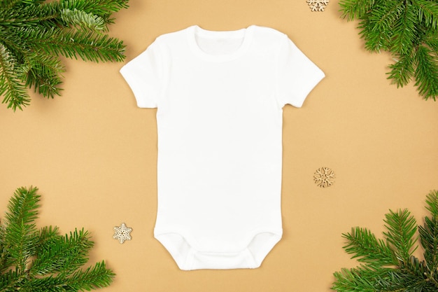 Natale bianco bambina o ragazzo bodysuit mockup piatto con decorazione onesie modello