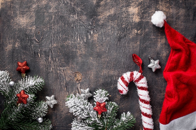 Natale scuro con cappello di Babbo Natale