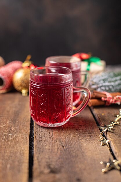 Natale vin brulé bere il nuovo anno sfondo fresco e caldo bevanda dolce pasto sul tavolo