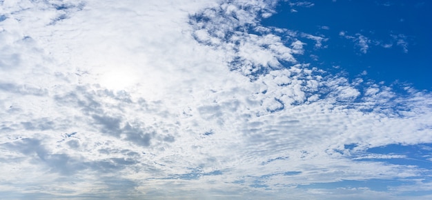 Natura panoramica del cielo nuvoloso