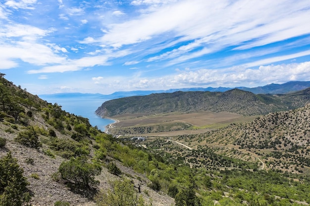 Natura sul sentiero Golitsyn Paesaggi del Mar Nero e delle montagne della Crimea Crimea