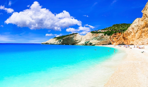 Natura unica e splendida spiaggia di Porto Katsiki a Lefkada. Isola ionica della Grecia