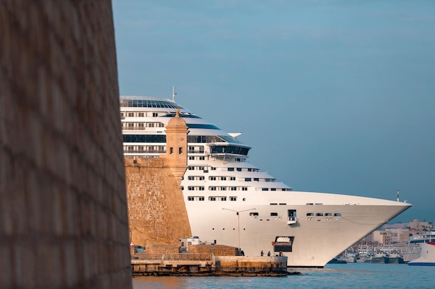 Nave in mare