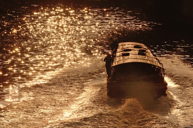 Nave passeggeri a coda lunga