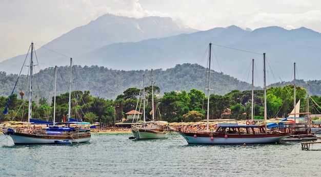 Navi passeggeri a Kemer, Antalya, Turchia.