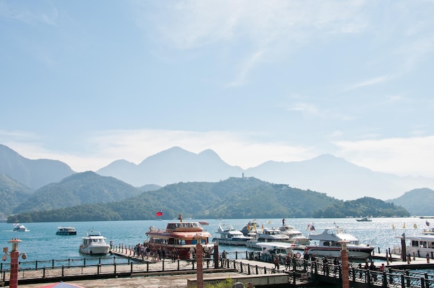 Navi turistiche della baia principale di Sun Moon Lake