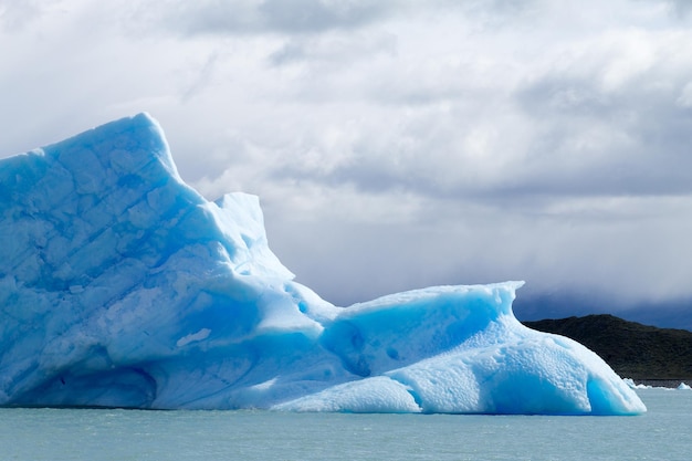 Navigazione sul lago Argentino Paesaggio della Patagonia Argentina