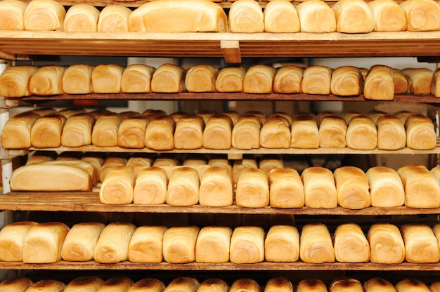 Nel forno per il pane, fabbrica di cibo