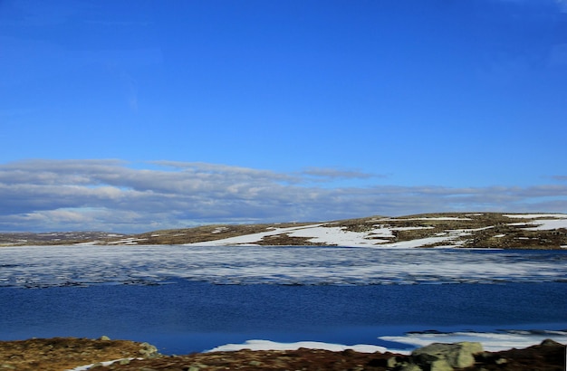 Neve del ghiacciaio in montagna Norvegia