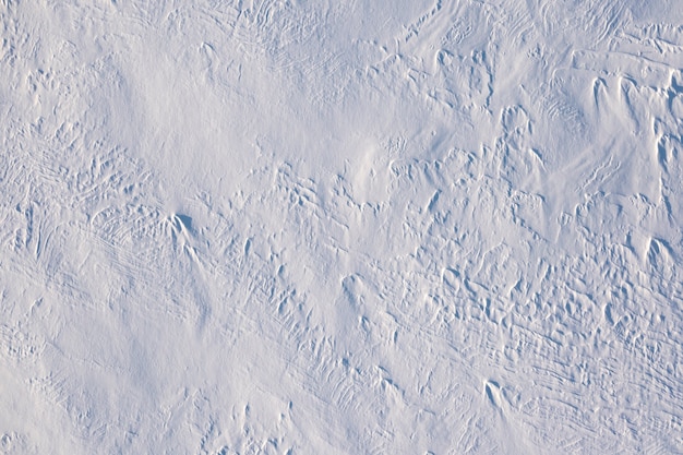 Neve fresca soffice soffice bianca, sfondo o texture.
