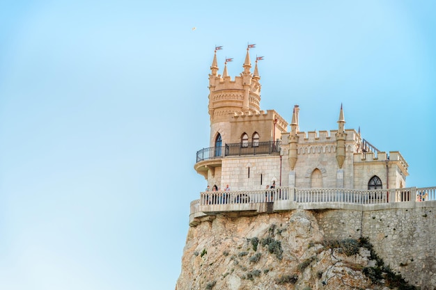 Nido di rondine del castello in Crimea Vista da cartolina del famoso punto di riferimento