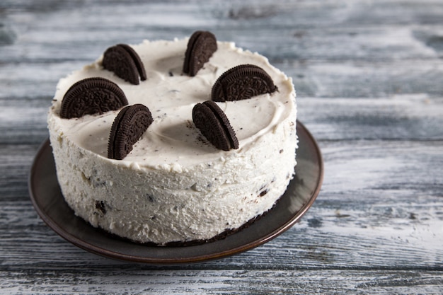 Non cremoso al forno cheesecake con biscotti al cioccolato. oreo biscotto /