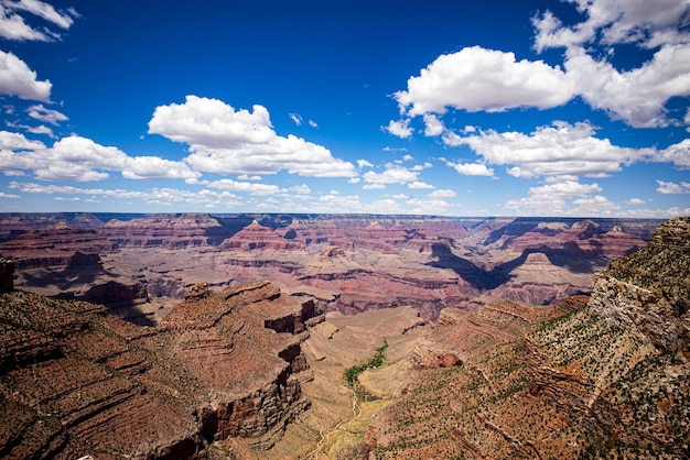 North rim canyon al confine tra il nevada e la montagna del deserto dell'arizona nel parco nazionale dello utah