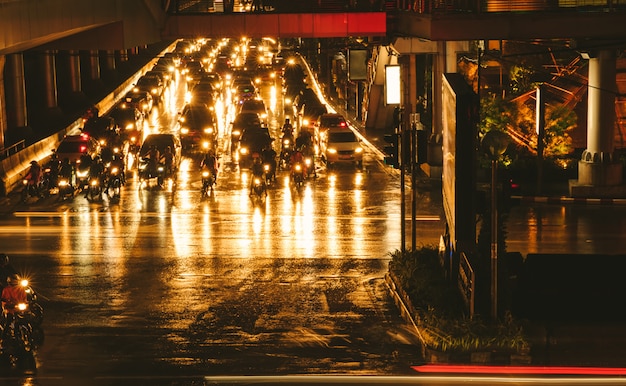 Notte dell'ingorgo stradale a Bangkok